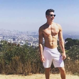 Meet your Posher, Vincent